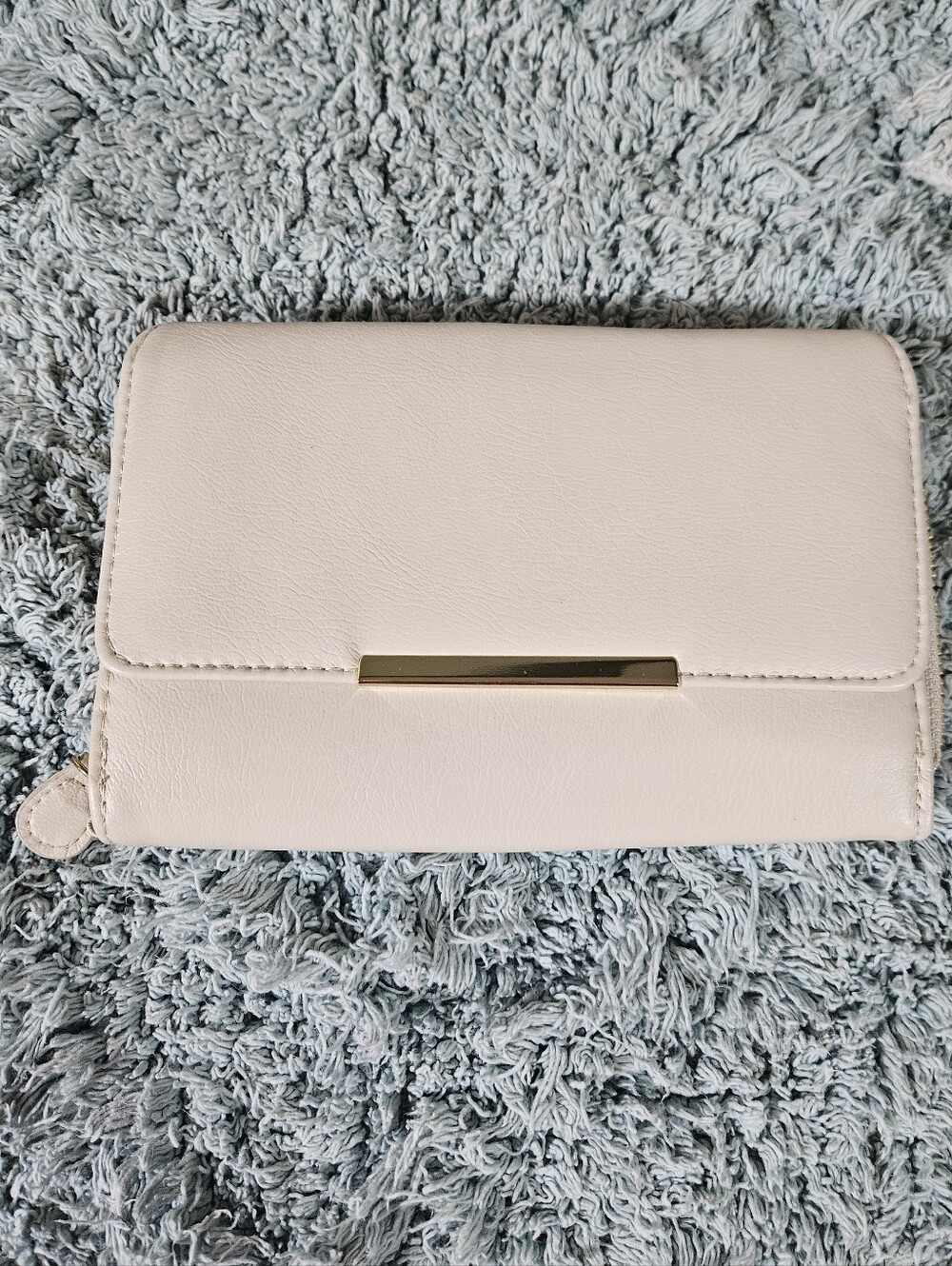 Mundi Safekeeper Classic Cream Wallet with Gold Accent Credit RFID Blocking
